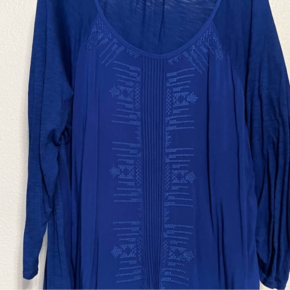 Chicos Scoop Neck With Roll Tab Raglan Sleeve and Pin-tucks Embroidery Blouse. - Picture 3 of 5